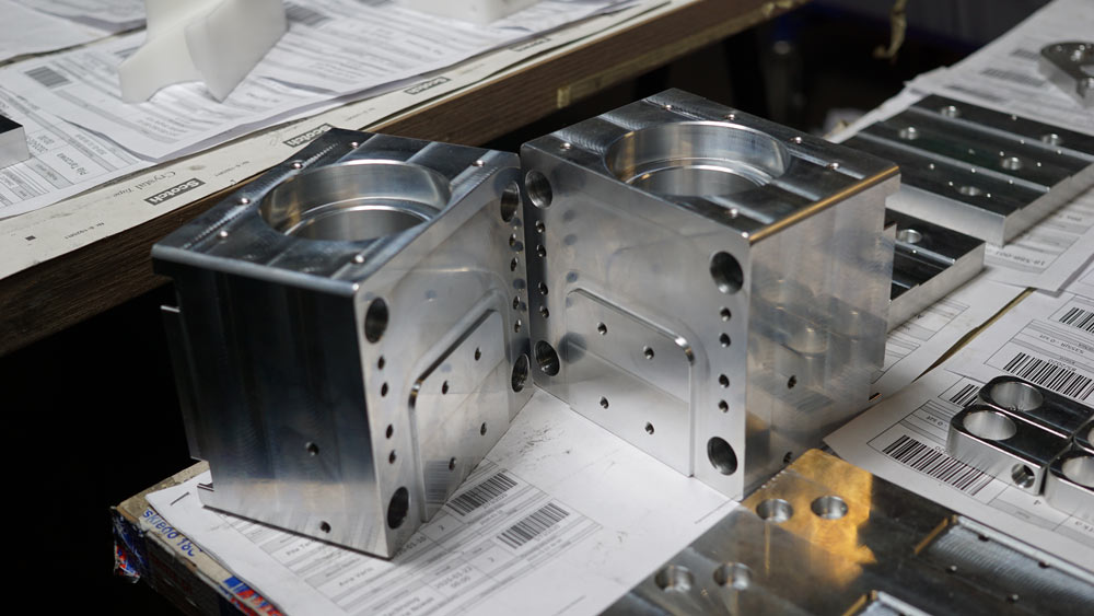 Obróbka CNC. Frezowanie. Aluminium. Stal. Tworzywa sztuczne i inne. 5 osi. Precyzja. Jakość. Terminowość . Obróbka skrawaniem